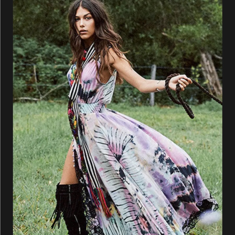 SWAP DO NOT BUY spell Lucy in the sky Gown Small